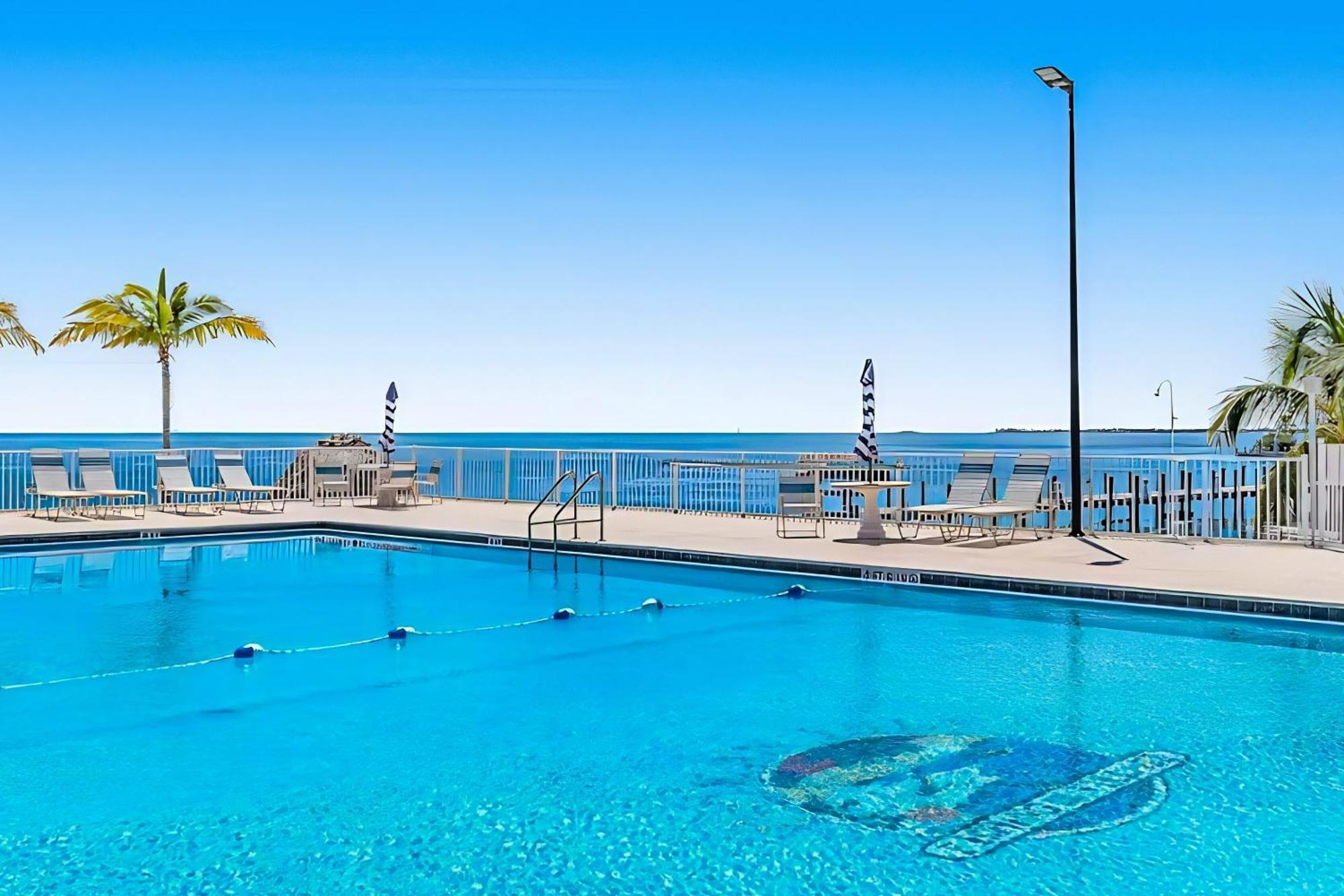 Отель Sea Grape Getaway Маратон Экстерьер фото
